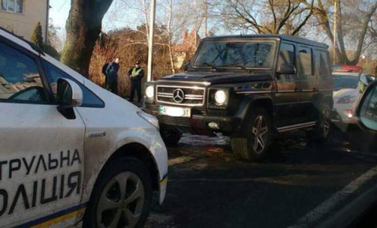 В Ужгороді патрульний поліцейський допоміг запобігти викраденню людини
