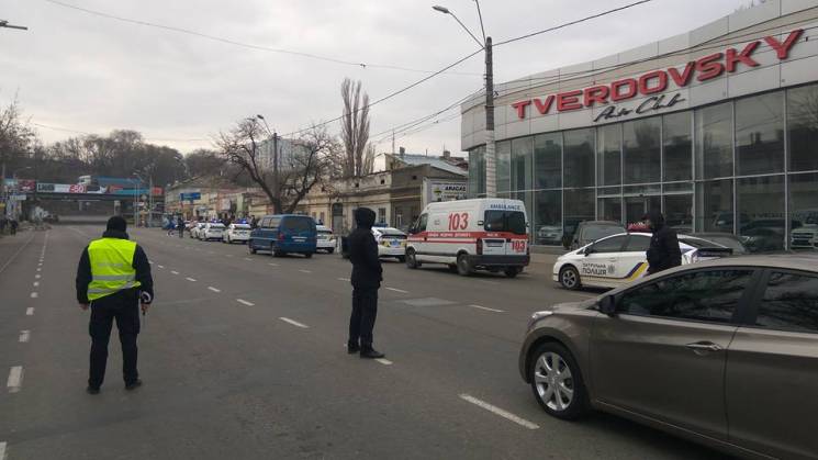 В Одессе из-за стрельбы введен оперативн…