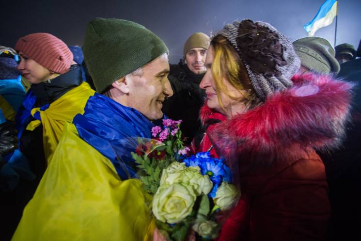 Как встречали освобожденных украинских в…