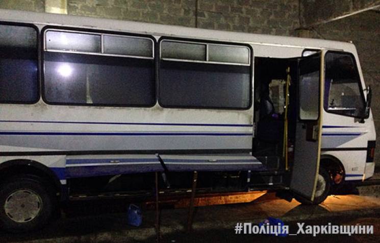На Харківщині школярі обстріляли автобус…
