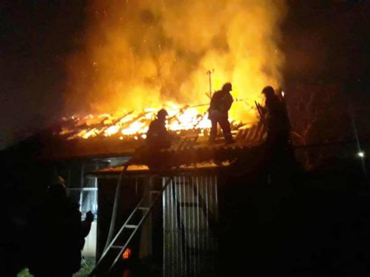 В Мукачево горели жилой дом и постройка…
