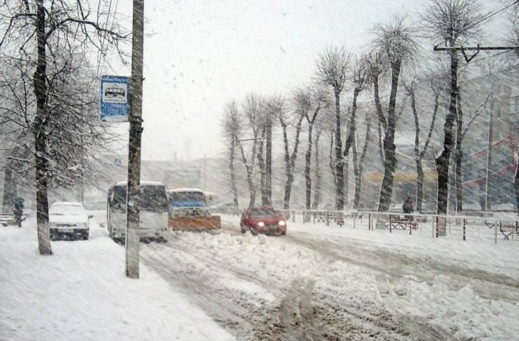 Сніг у Вінниці не припиняється…