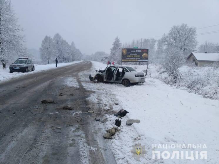 В аварії на Тячівщині постраждали п&#039…
