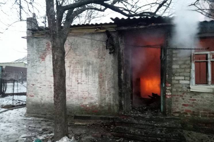 Крыша упала в дом: На Харьковщине мужчин…