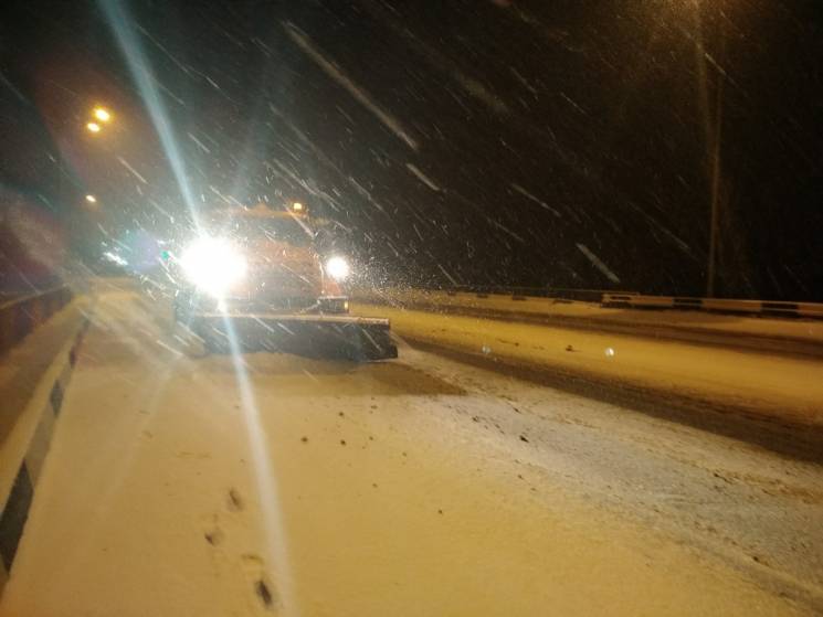 Снегопад на Харьковщине: На дороги вывел…