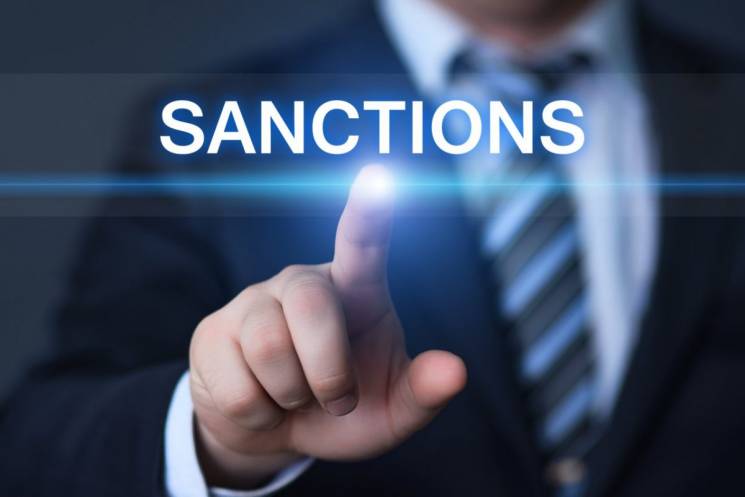 У санкційному списку РФ є 13 вихідців з…
