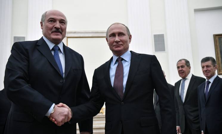 Лукашенко ще бореться: Як Путіну не вдал…