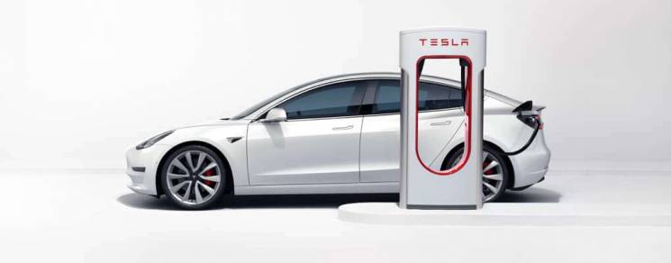 Tesla Supercharger в Україні: Як Маск ощ…