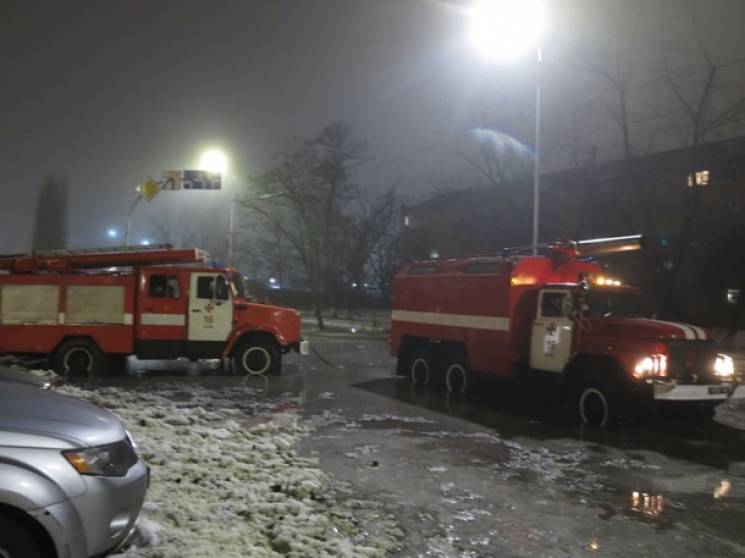 У Києві затопило бульвар Ради, у багнюці…
