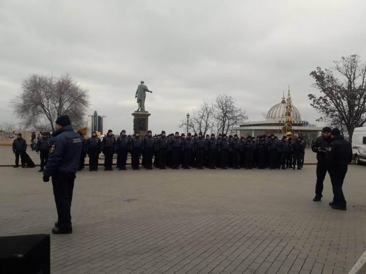 Одеські правоохоронці заступили на свяко…