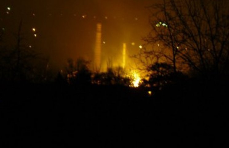 В Донецке взорвался и горел завод Ахмето…