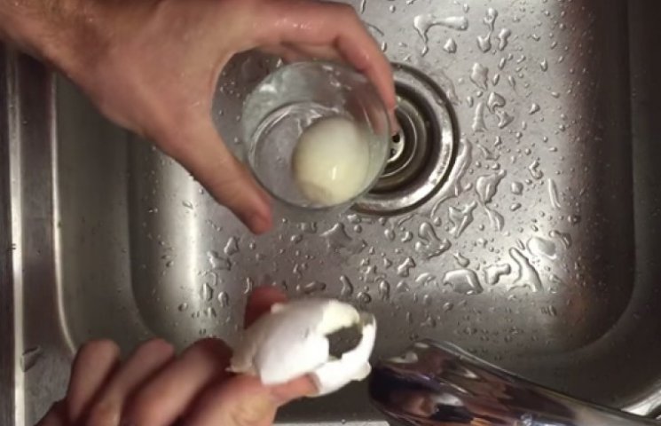 Как быстро очистить яйцо…