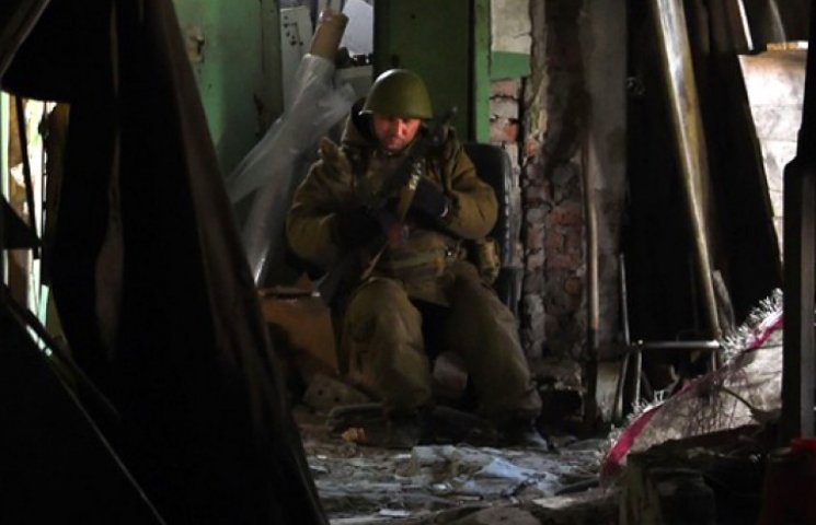 Терористи на Донбасі трохи притихли: вед…