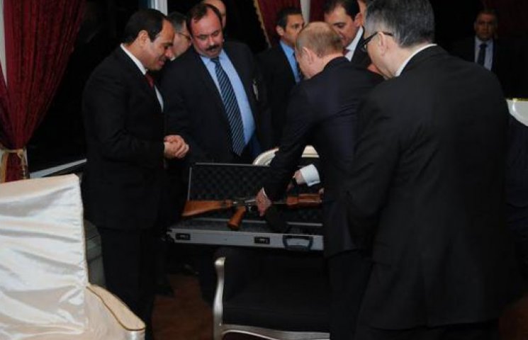 Путін подарував президенту Єгипту знаряд…
