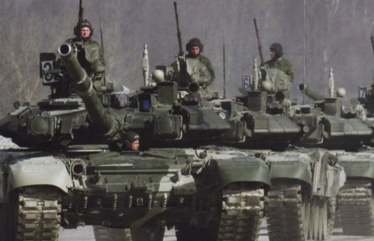 Россия начала массовые военные маневры в…