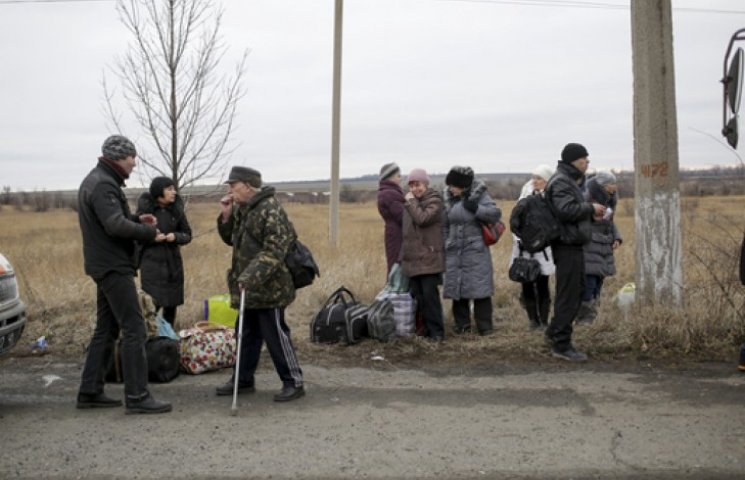 «Азов» срочно эвакуирует жителей села Ши…