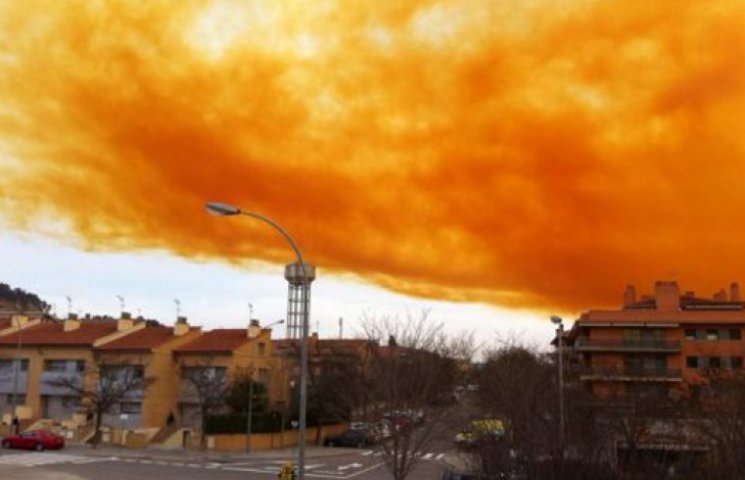 На химзаводе в Испании произошел взрыв:…