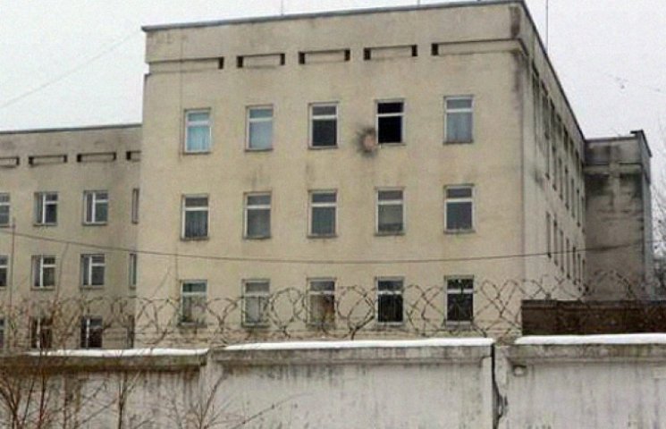 Возле военкомата в Ровно взорвалась гран…
