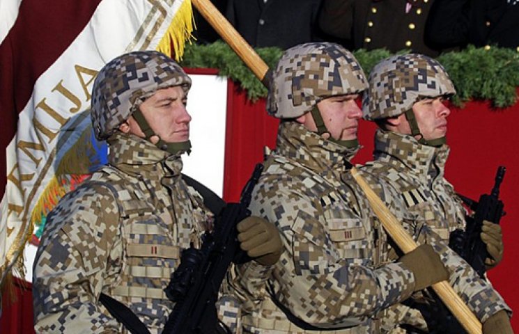 Латвия готова отправить на Донбасс своих…