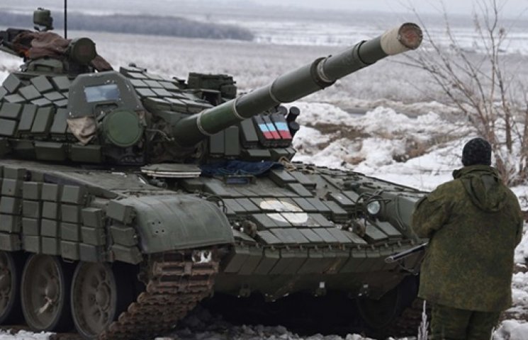 Россия продолжает вооружать боевиков на…