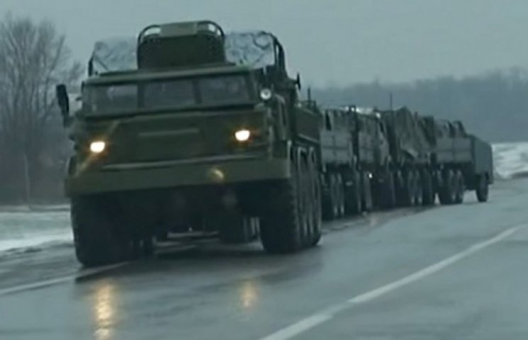 У границы Украины сняли российский конво…