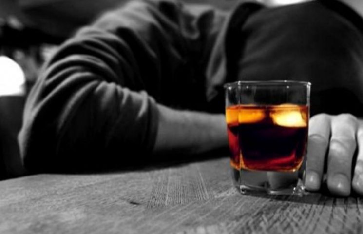 У Кіровограді отруївся алкоголем 15-річн…