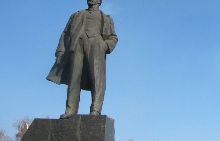 На Черкащині встояли 23 пам'ятники Ленін…