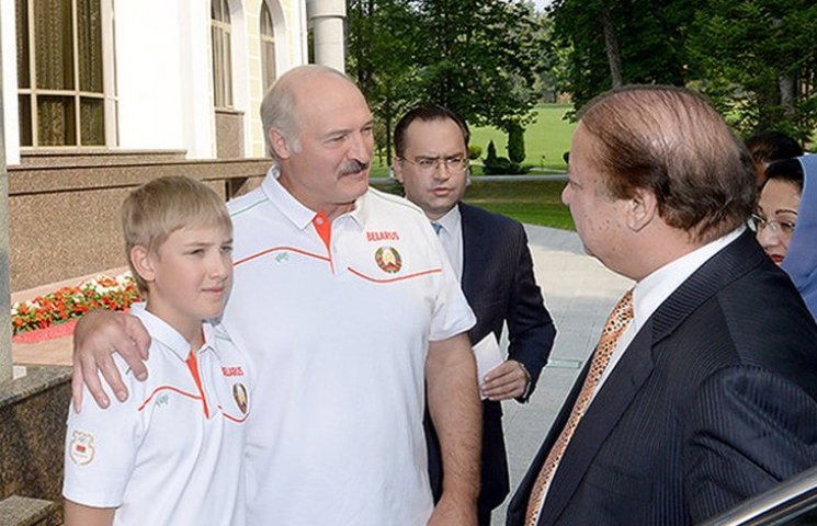Син Лукашенка став кращим бомбардиром хо…