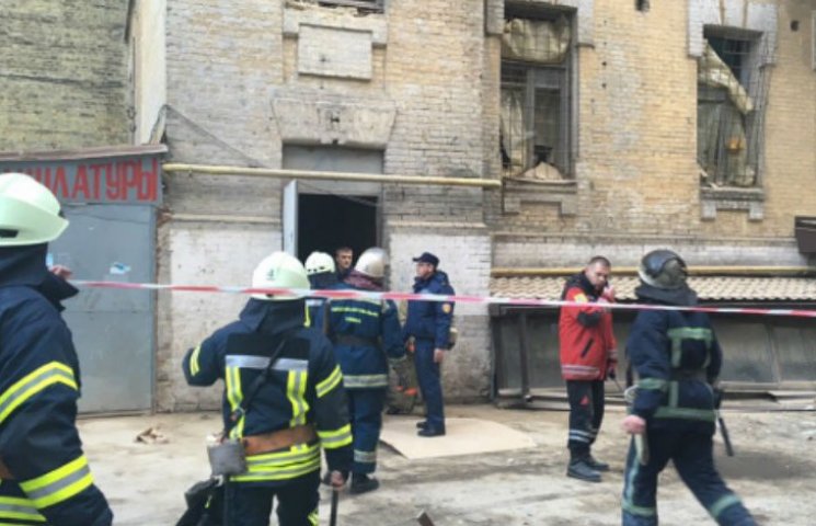 В центре Киева рухнул дом: из-под завало…