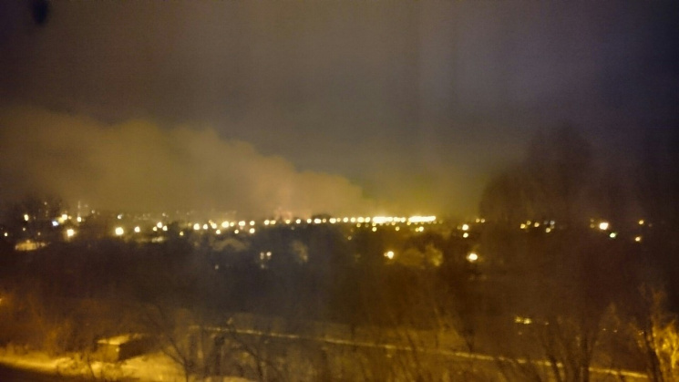 В окупованому Донецьку зайнялася пожежа,…