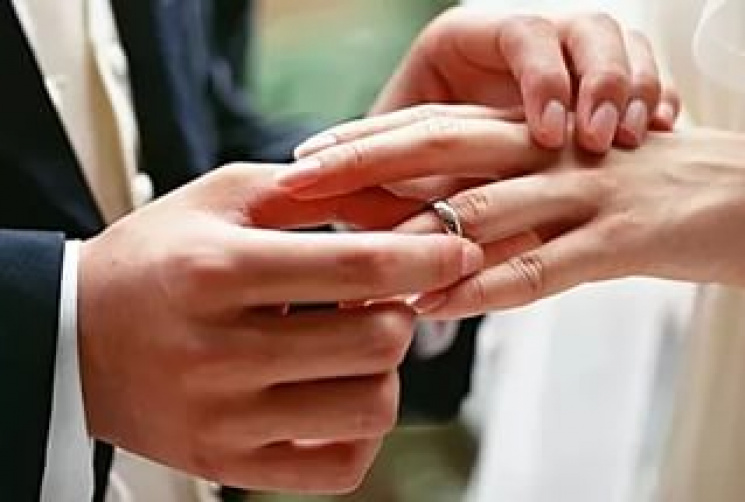 "Шлюб за добу": Як укласти і скільки кош…