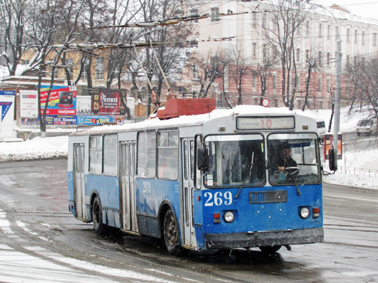 Вінничани не хочуть мерзнути в транспорт…