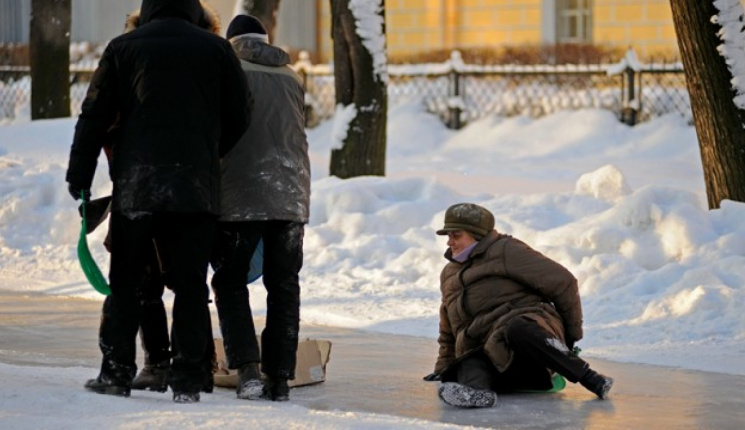 Харьковчан достала гололедица на тротуар…