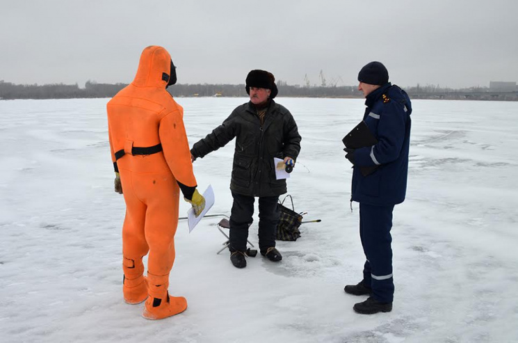 Миколаївські рятувальники вчили рибалок…
