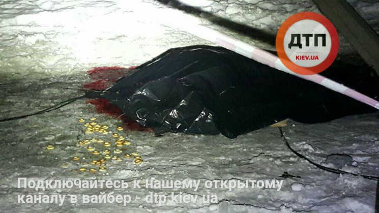 У Києві стовп насмерть розчавив чоловіка…