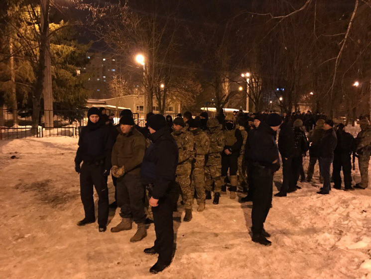 Перестрелка в Харькове связана с блокиро…