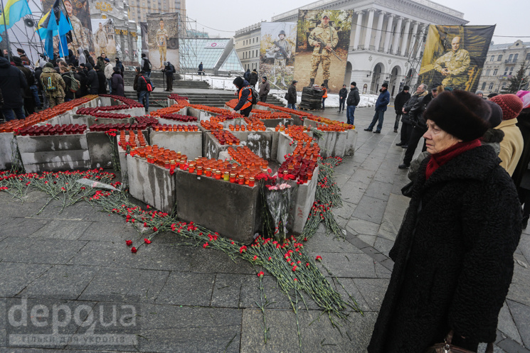 У Києві вшановують загиблих на Майдані (…