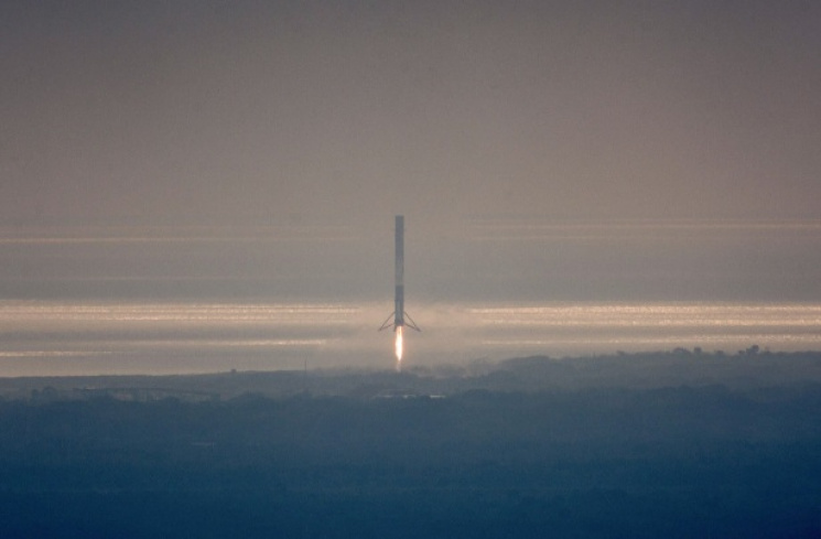 Ракету Falcon-9 успішно запустилася…
