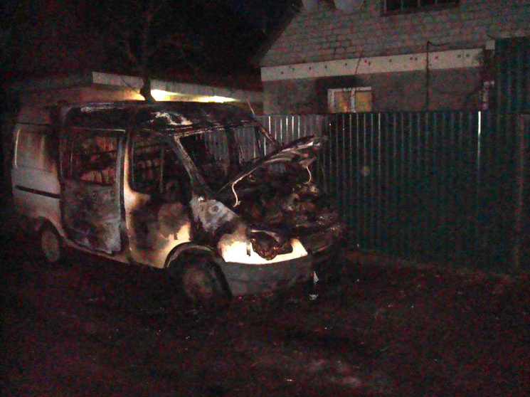 На Полтавщині згорів мікроавтобус…