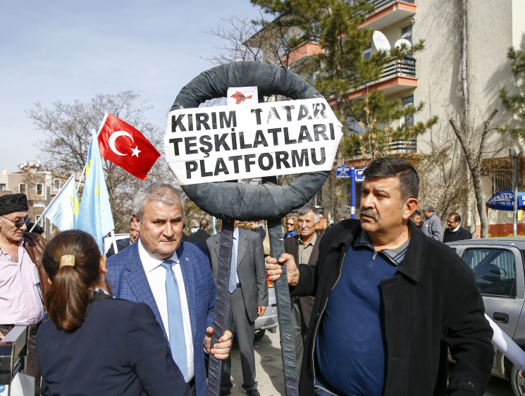 Кримські татари "поховали" Росію в Анкар…