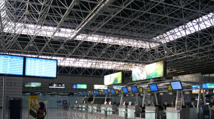 В аеропорту Сочі вкрали сім картин з вис…