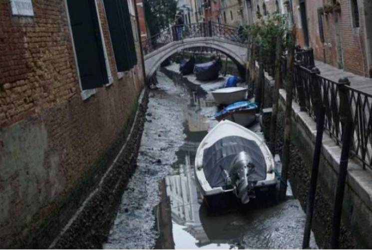 В Венеции гондольеры остались без работы…
