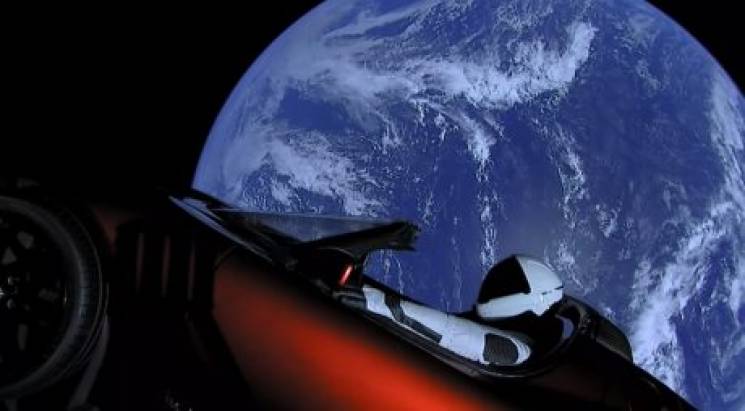 NASA внесла Tesla в базу космічних кораб…