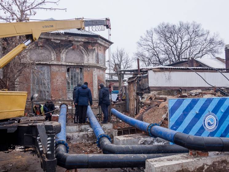 В пяти районах Харькова ремонтируют водо…