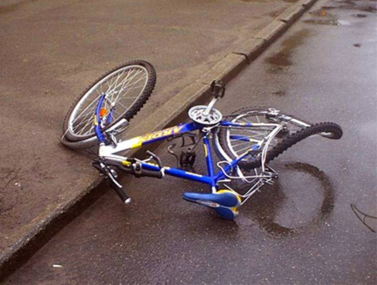 У Нетішині автобус збив велосипедиста. Л…