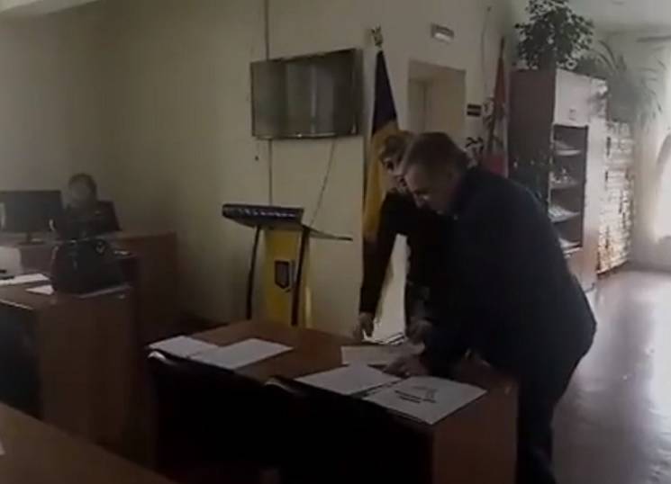 У Новомосковську депутати зірвали чергов…