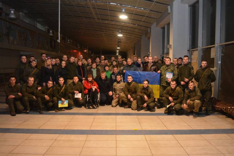 З АТО вкотре повернулися "творчі" волонт…