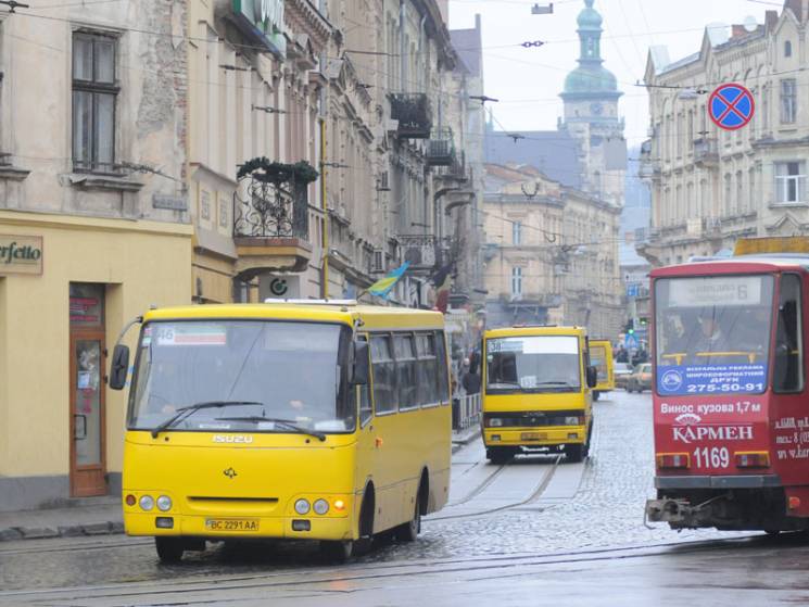 Як у Львові карають водіїв за російську…