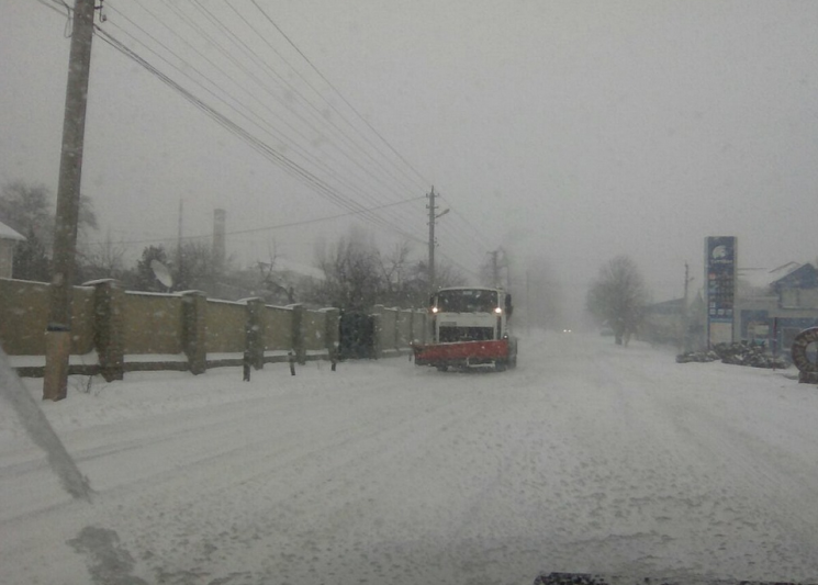 На дороги Кропивницького виїхала снігооч…
