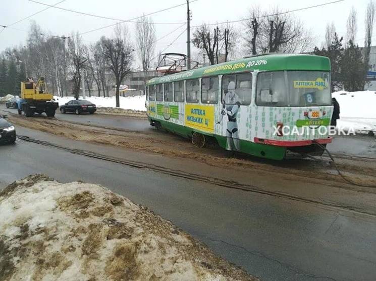 Ранковий "дрифт" у Харкові: Трамвай із р…